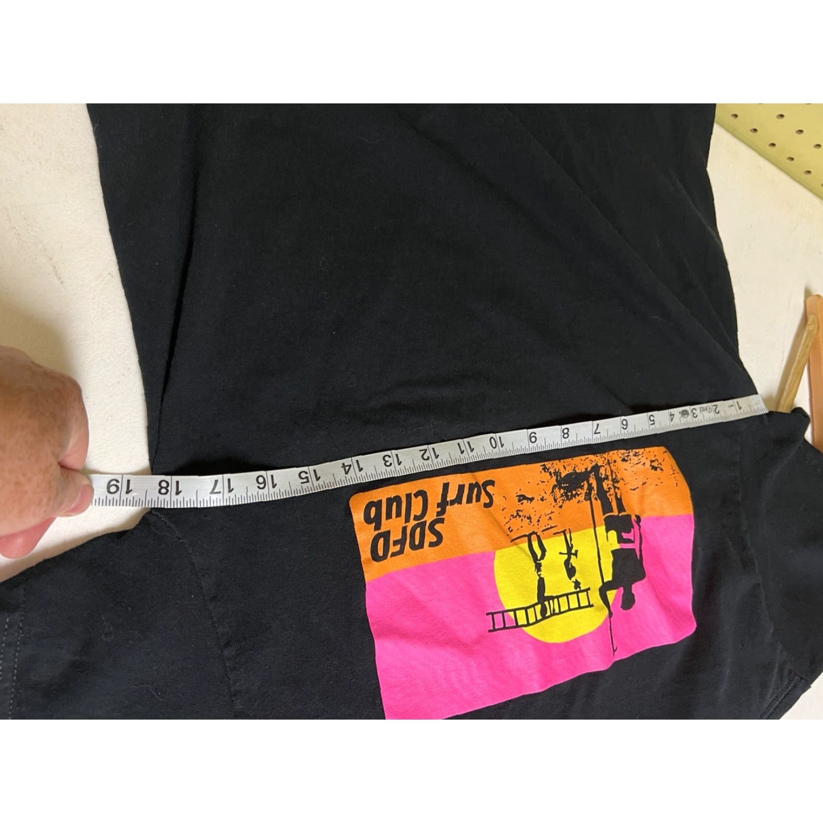 Gildan Gildan T-Shirt San Diego Surf Club Endless Summer Medium M Black Crew Neck Short Sleeve Men Surf Summer California Style Pattern Solid Size US M / EU 48-50 / 2 - 6 Thumbnail