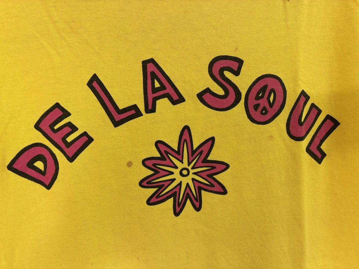 Band Tees Vintage Y2K De La Soul Hip hop Group t shirt Size US L / EU 52-54 / 3 - 5 Thumbnail