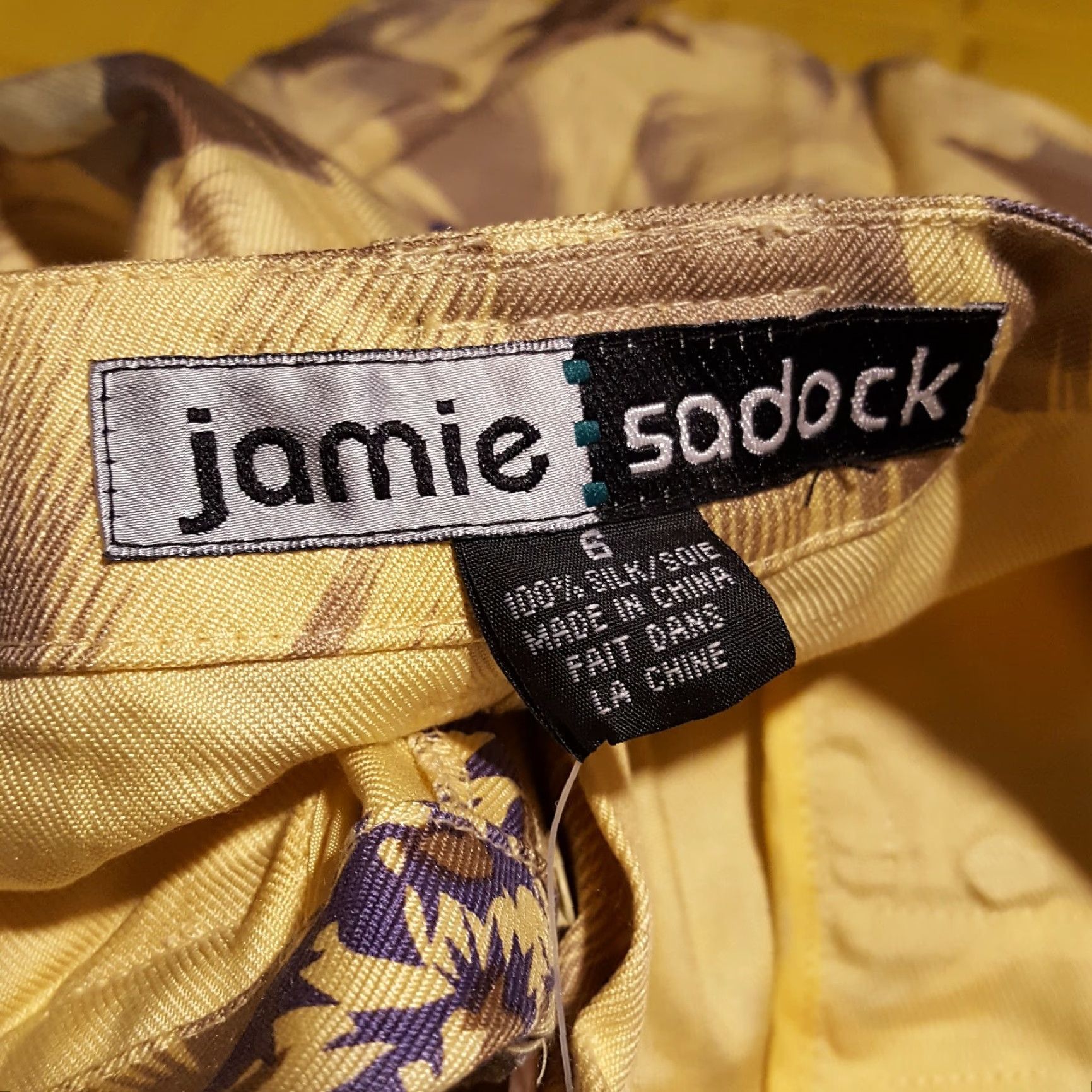 Vintage VINTAGE Jamie Sadock Capris Women's Size 6 100% Silk Floral Yellow Golf Tapered Pants 90s Flower Casual Pockets Size 28" / US 6 / IT 42 - 6 Thumbnail