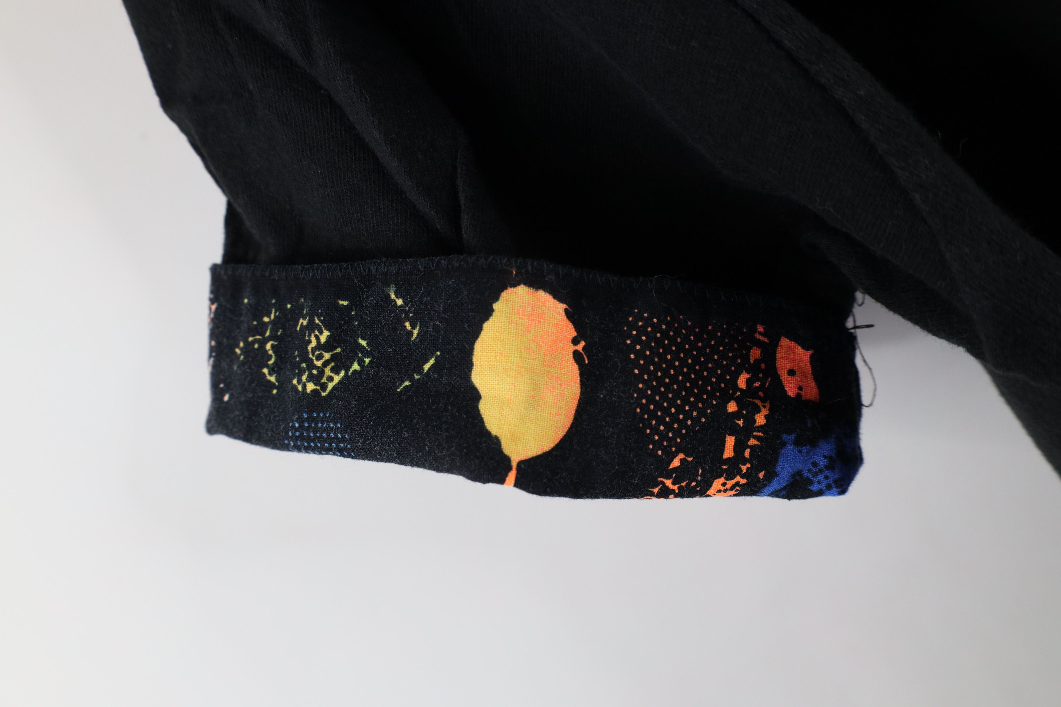 Vintage Vintage 90s Streetwear Abstract Flip Cuff Pocket T-Shirt USA Size US M / EU 48-50 / 2 - 9 Thumbnail