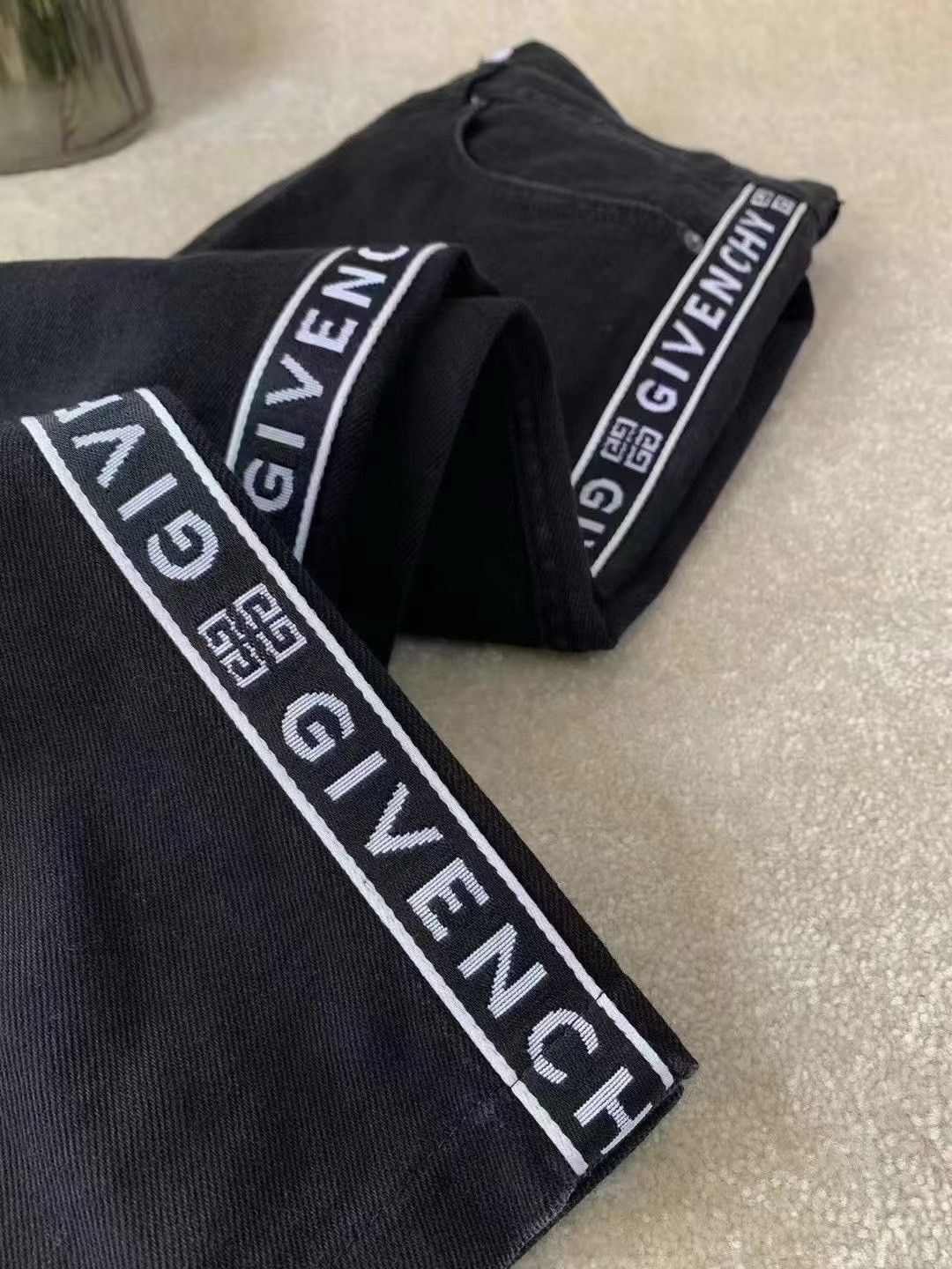 Givenchy Givenchy One Side Logo Ribbon Black Jeans Size US 34 / EU 50 - 5 Thumbnail