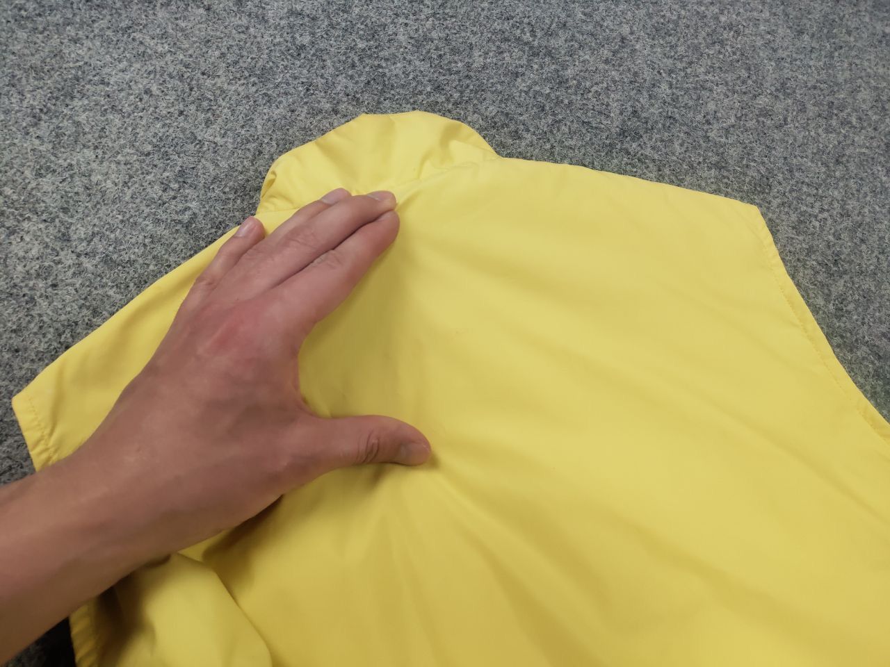 Max Mara Max Mara Weekend Lemon yellow micro down vest Zip Jacket Size M / US 6-8 / IT 42-44 - 8 Thumbnail