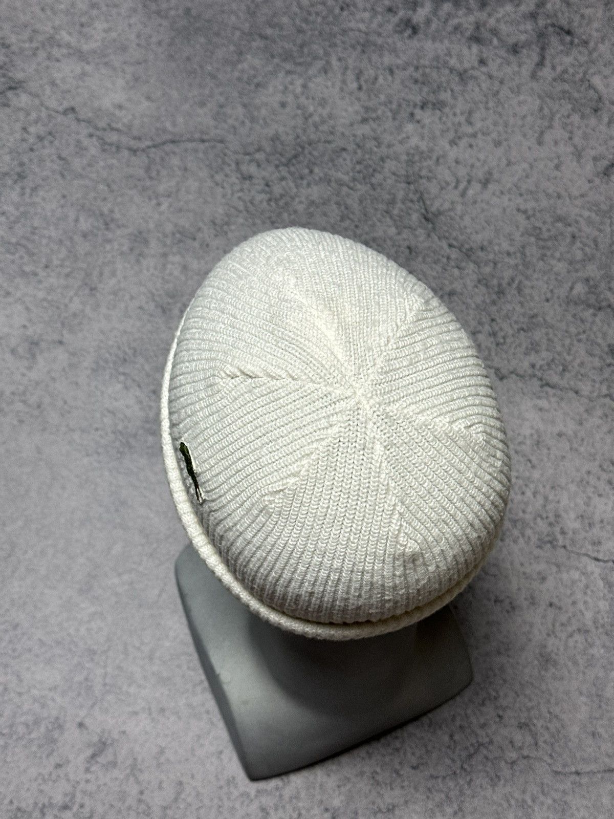 Lacoste Vintage Lacoste Chemise Logo Beanie Hat Size ONE SIZE - 9 Thumbnail