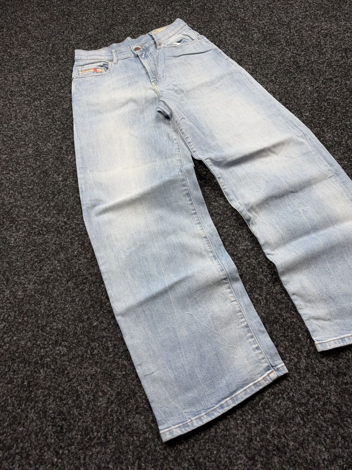 Diesel Luxury 00s Diesel Industry Widee Light Wash Y2K Denim Jeans Size 26" / US 2 / IT 38 - 2 Thumbnail
