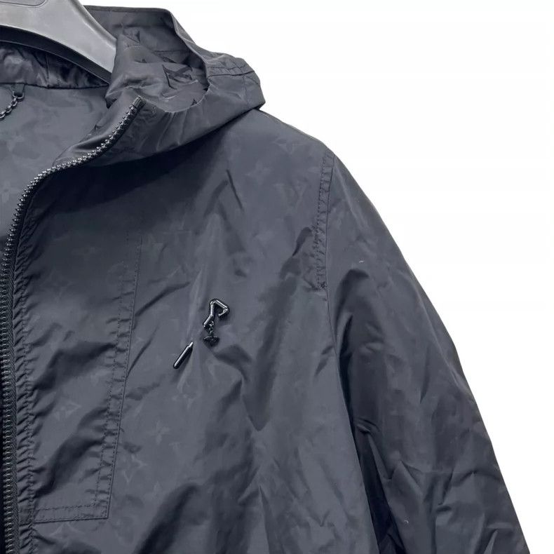 Louis Vuitton Louis Vuitton Black hooded assault jacket with dark stripe Size US S / EU 44-46 / 1 - 6 Thumbnail