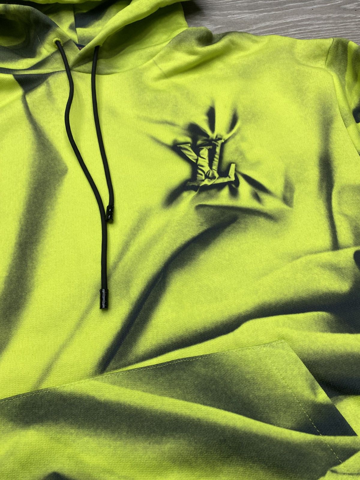 Louis Vuitton Louis Vuitton green hoodie Size US M / EU 48-50 / 2 - 3 Thumbnail