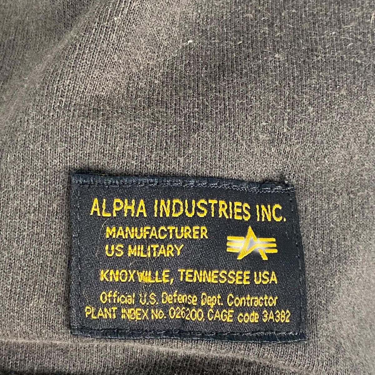 Other Vintage Alpha Industries Crewneck Sweatshirt Brown Size M Size US M / EU 48-50 / 2 - 5 Thumbnail