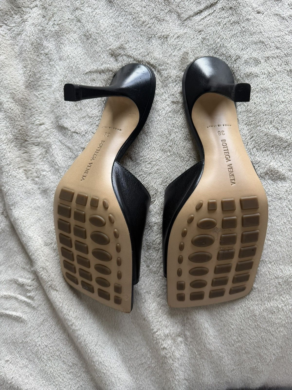 Bottega Veneta Bottega Veneta Black Leather Mule Heels Size US 7.5 / IT 37.5 - 3 Thumbnail