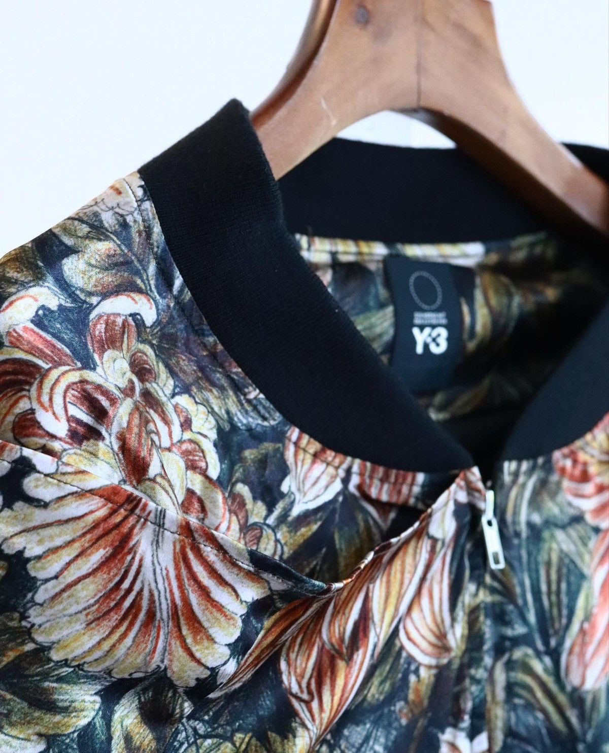Japanese Brand × Y-3 × Yohji Yamamoto Y-3 Floral Track Jacket Size L / US 10 / IT 46 - 2 Thumbnail