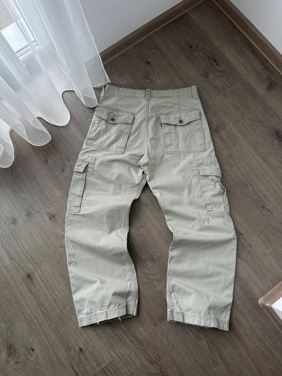 Levi's × Vintage Vintage Levis White Baggy Cargo Pants Size US 33 - 3 Thumbnail