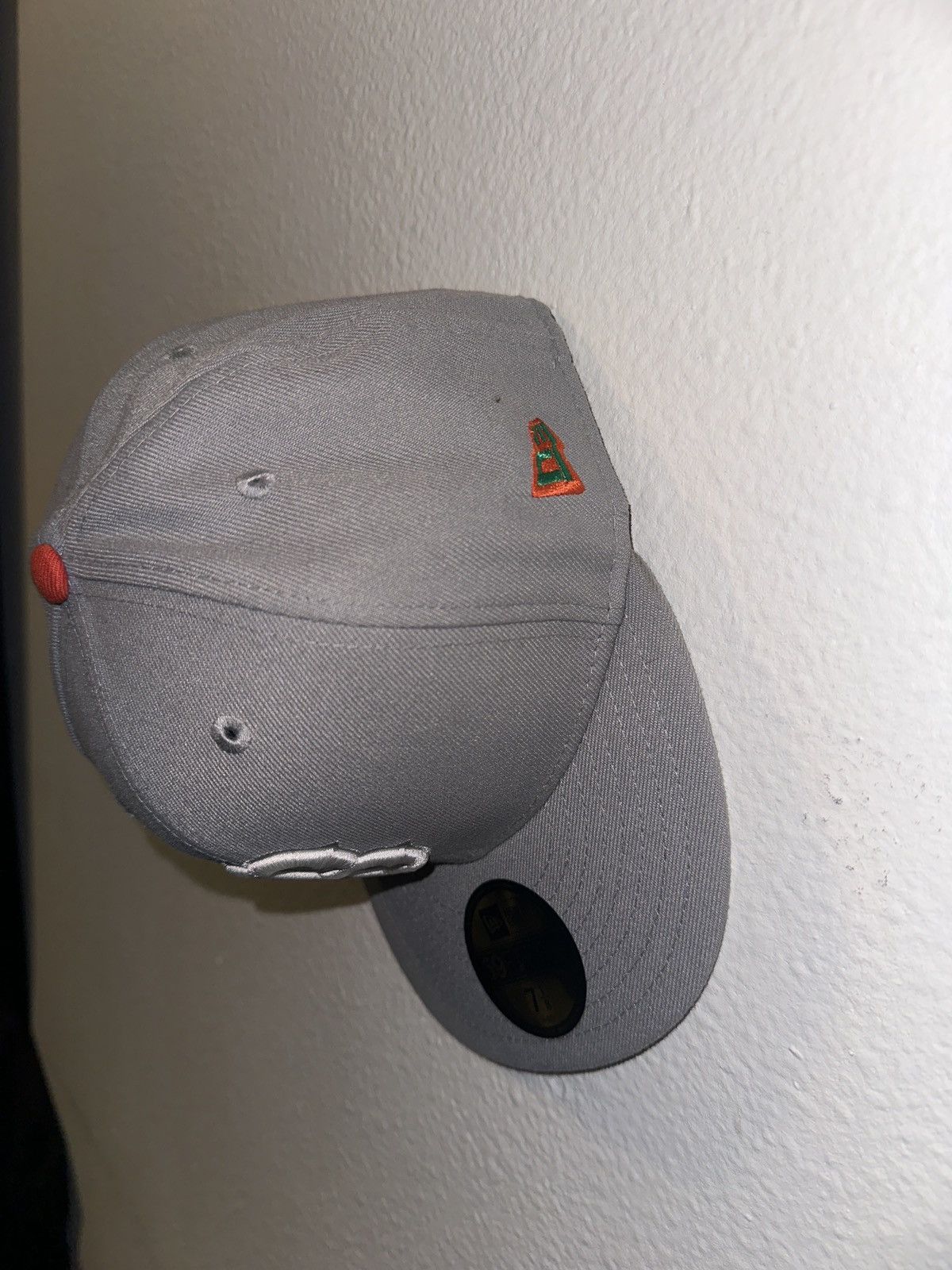 New Era 71/8 Boston Red Sox Bugs Bunny Fitted Hat Size ONE SIZE - 3 Thumbnail