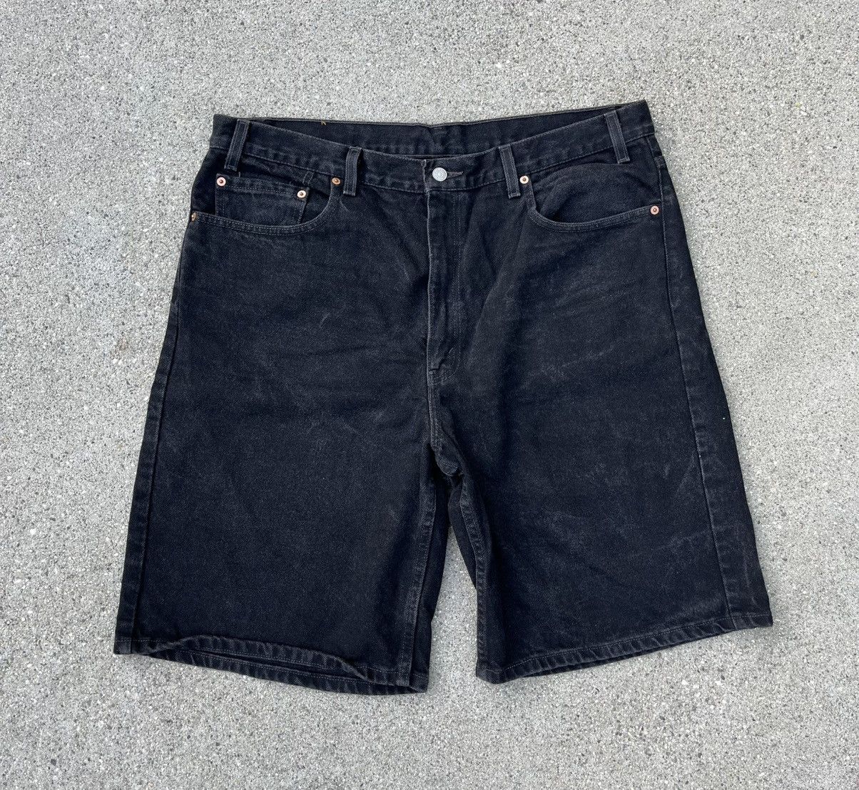 Levi's × Vintage Vintage Levi’s 550 Relaxed Fit Black Jean Shorts Denim Jorts Size US 38 / EU 54 - 1 Thumbnail