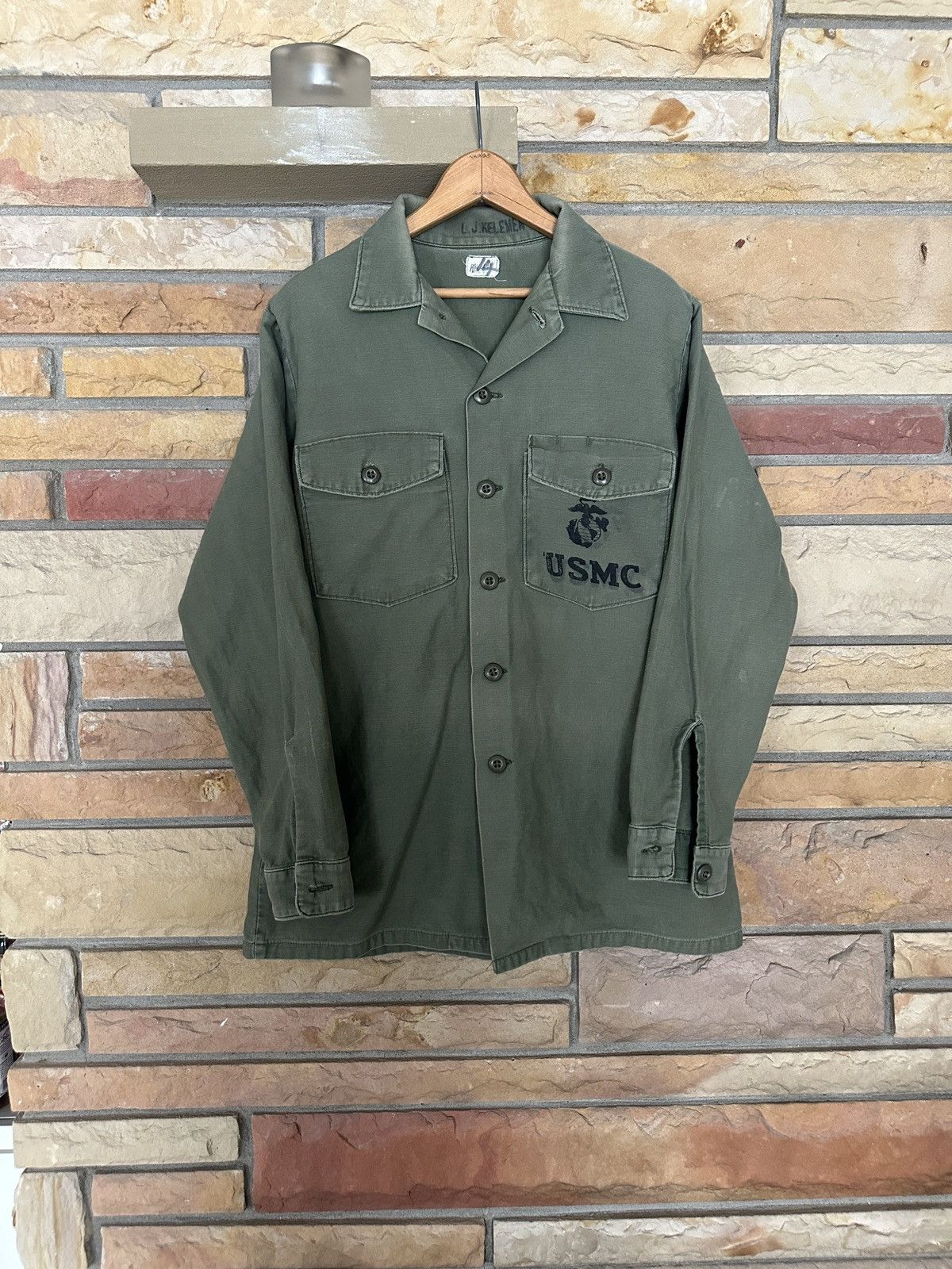 Vintage Vintage 70s USMC Stencil OG-107 Sateen Utility Shirt P64 Size US M / EU 48-50 / 2 - 1 Thumbnail
