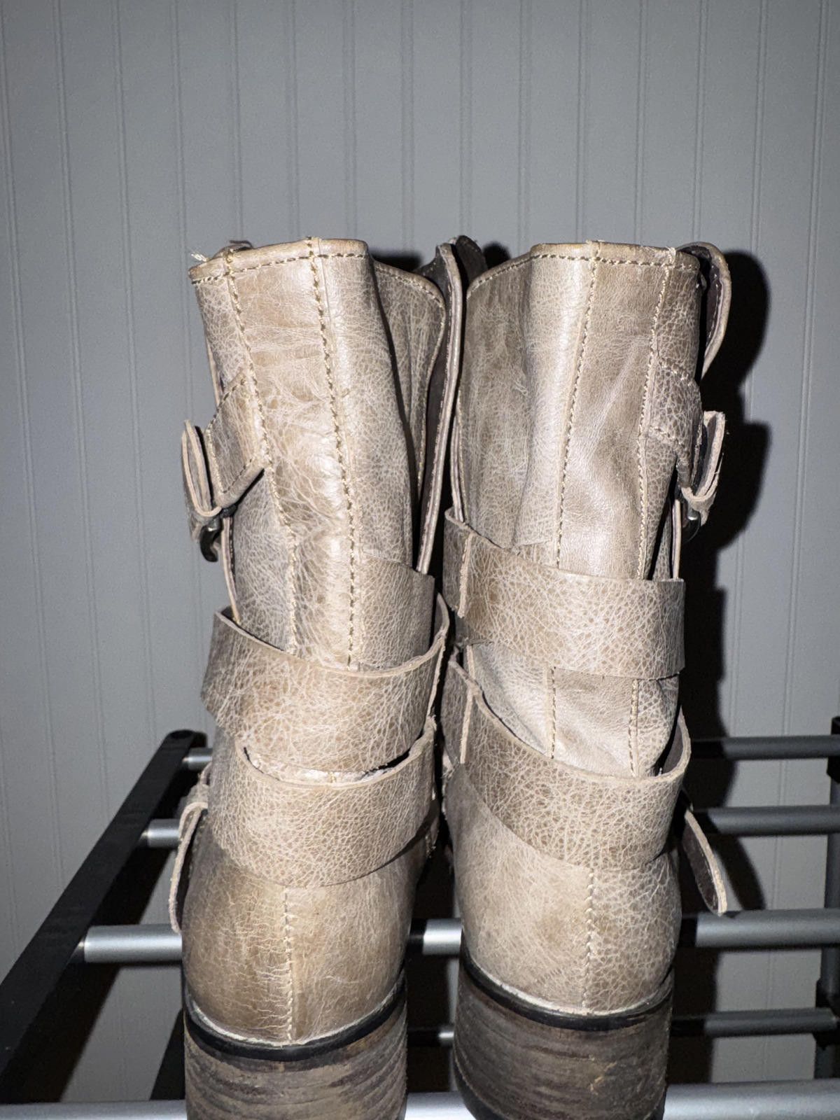 Steve Madden Steve Madden Taupe Buckle Strap Ankle Boots Size US 7.5 / IT 37.5 - 4 Thumbnail