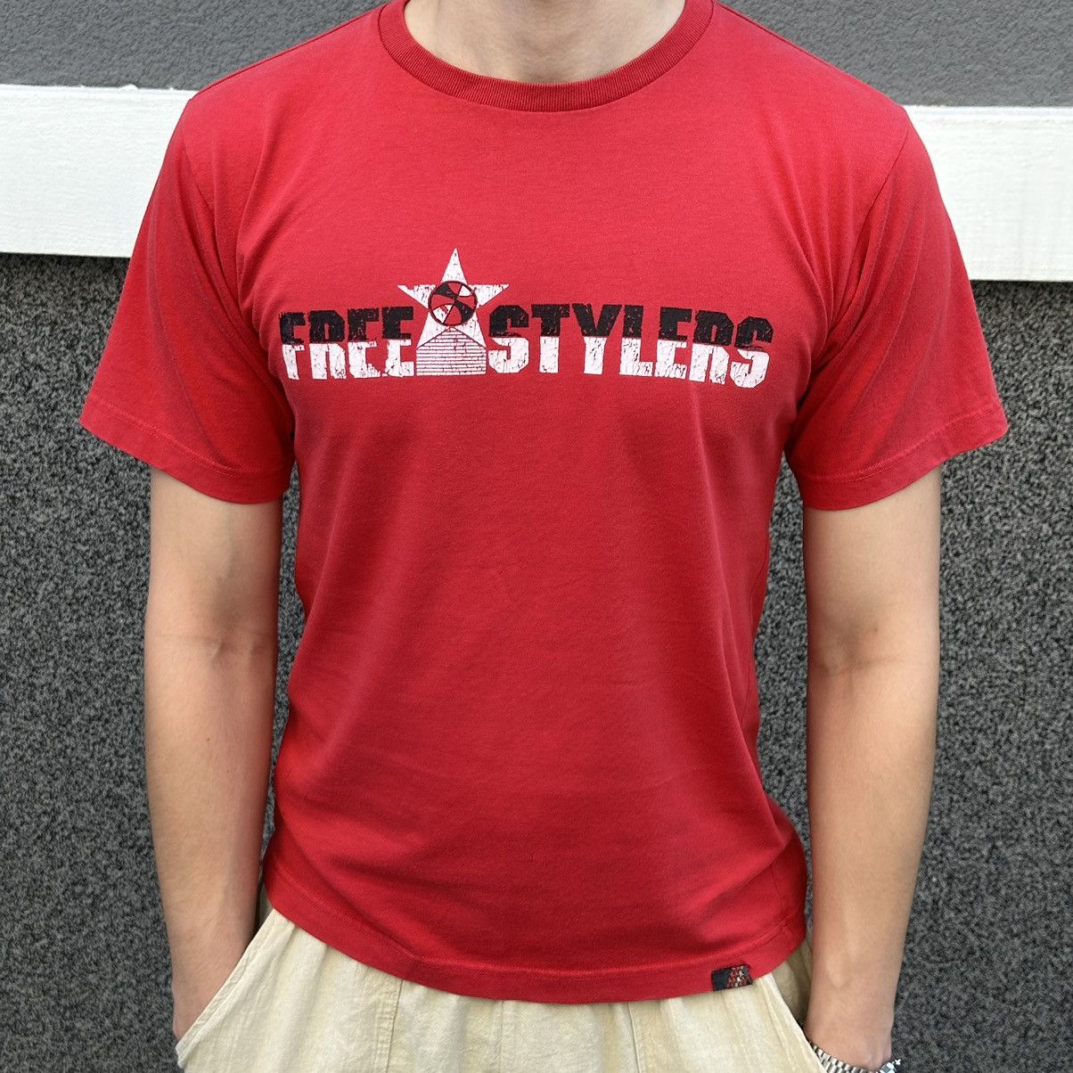 Nike × Vintage Vintage Nike Free Stylers T-shirts Big Logo 90s Y2K 00s Size US S / EU 44-46 / 1 - 3 Thumbnail