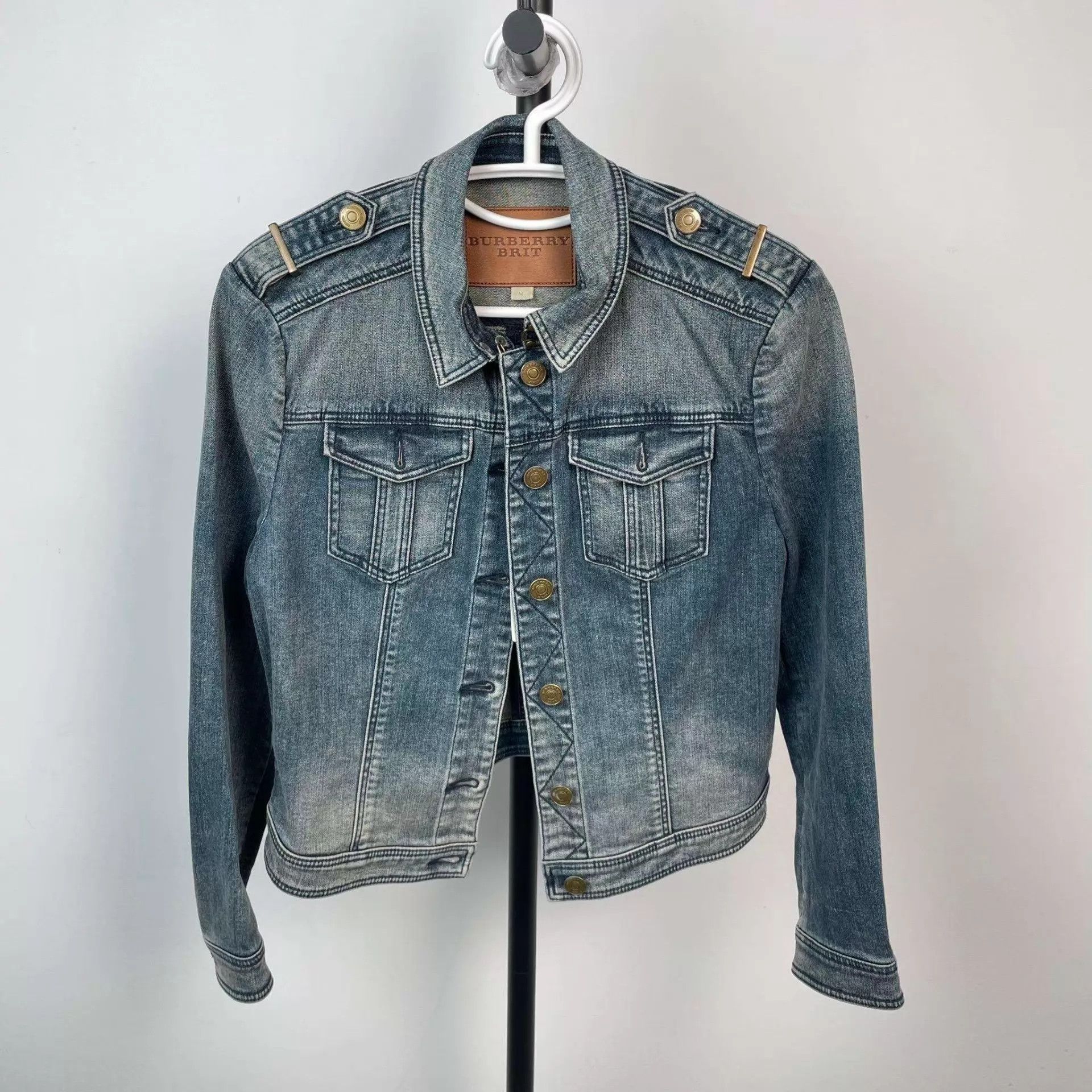 Burberry Burberry 95 New Denim Short Jacket M Size M / US 6-8 / IT 42-44 - 1 Thumbnail