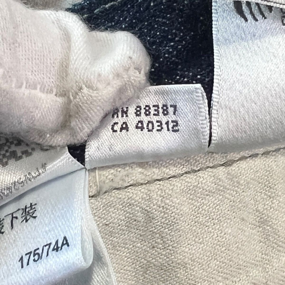 Y-3 Y-3 3-Stripes Selvedge Denim Jeans Size US 29 - 11 Thumbnail