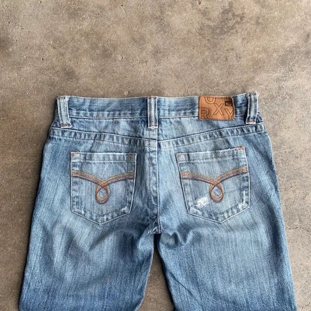 Vintage Vintage Roxy Jeans Ripped Denim Ankle Pants Waist 30 Size US 30 / EU 46 - 14 Thumbnail