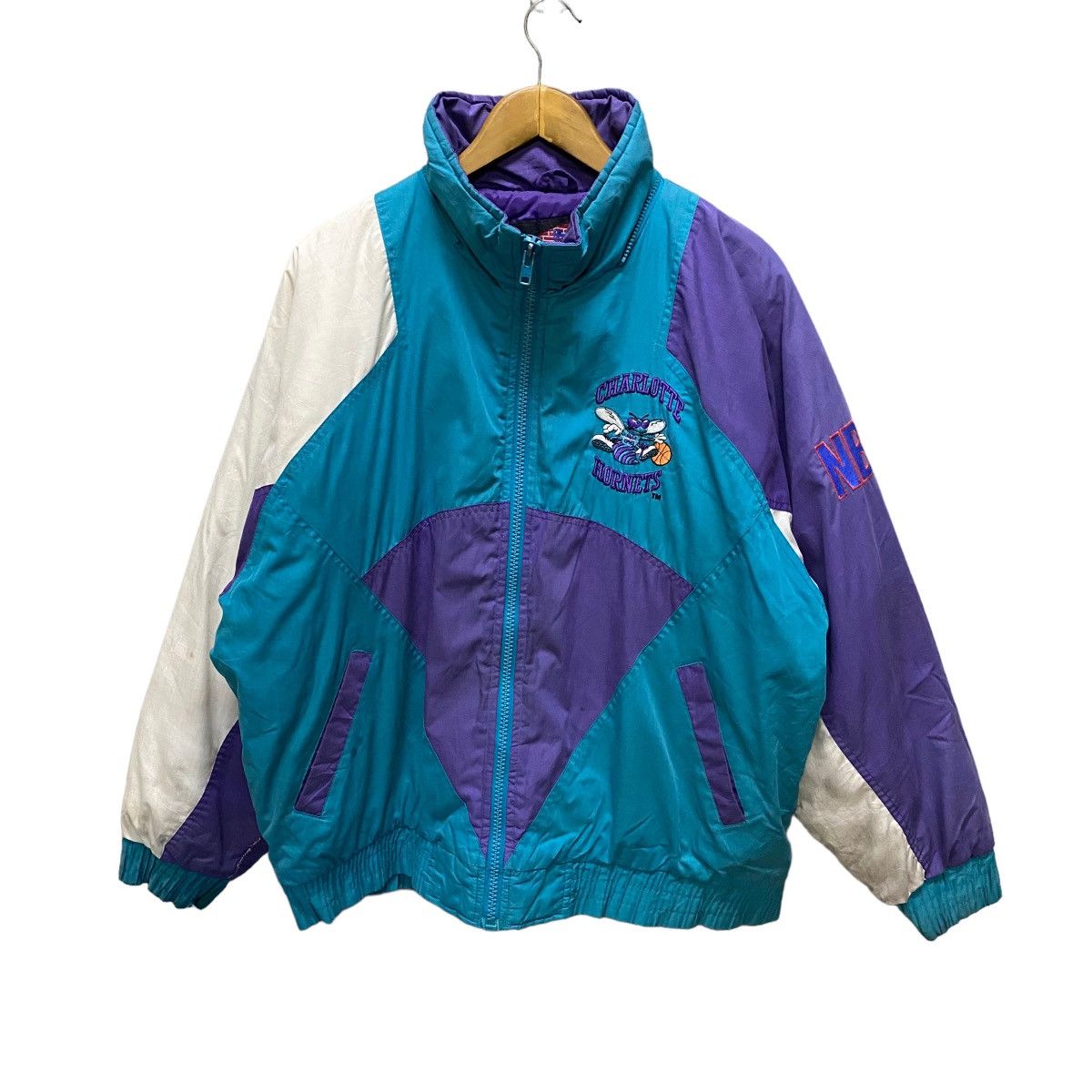 NBA Vintage Charlotte Hornett Pro Player By Daniel Young Size US L / EU 52-54 / 3 - 2 Thumbnail