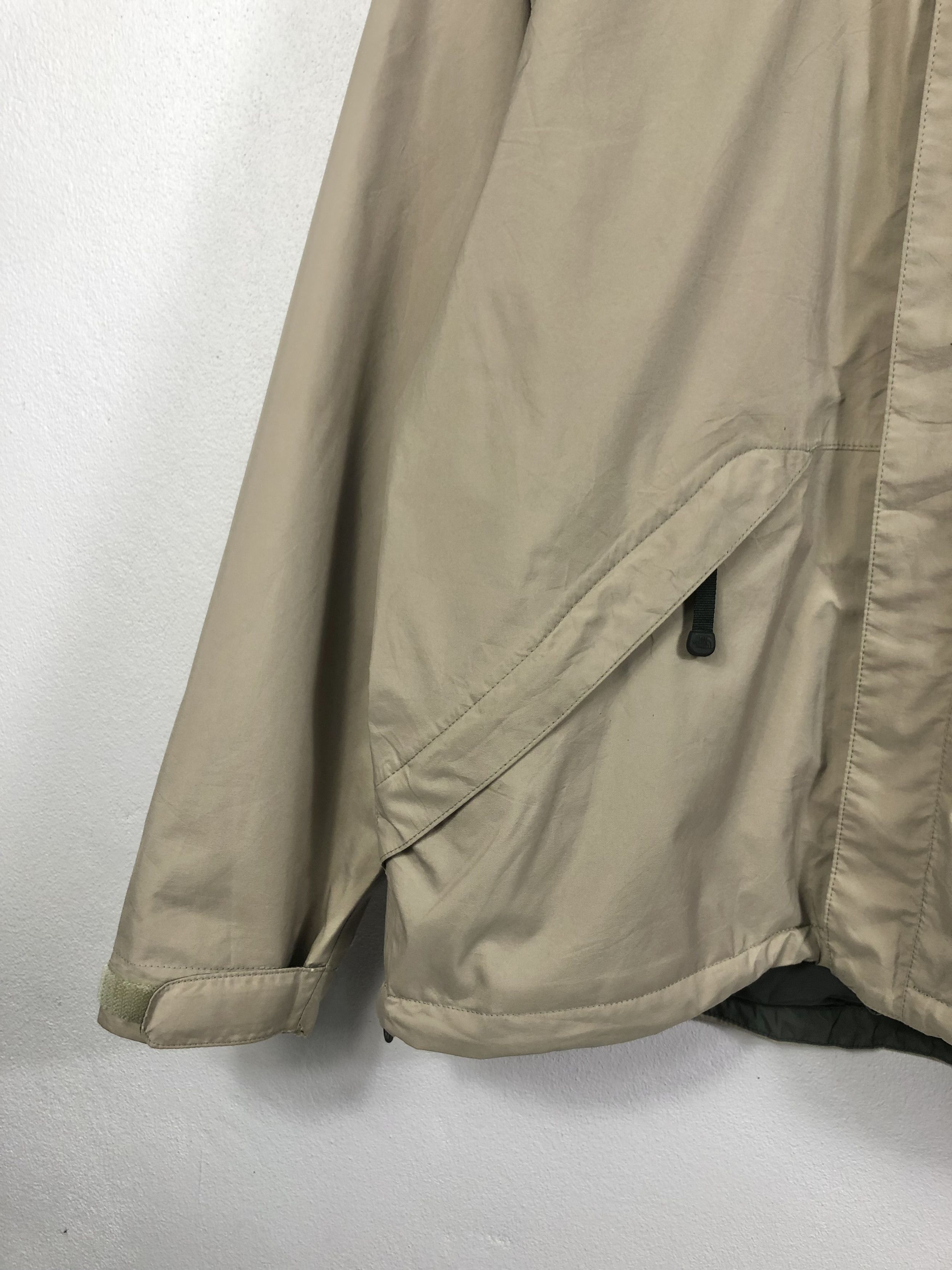 The North Face Vintage The North Face Goretex Mountain Jacket With Hoodies Size US M / EU 48-50 / 2 - 6 Thumbnail