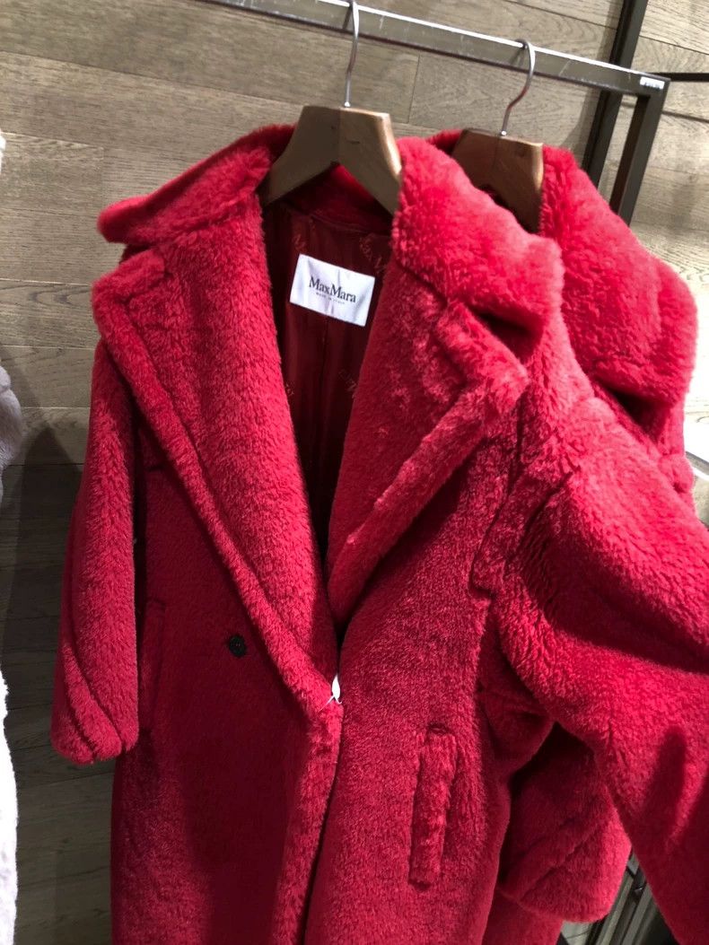 Max Mara Max Mara Teddy Bear Long Straight Red Size M / US 6-8 / IT 42-44 - 1 Thumbnail