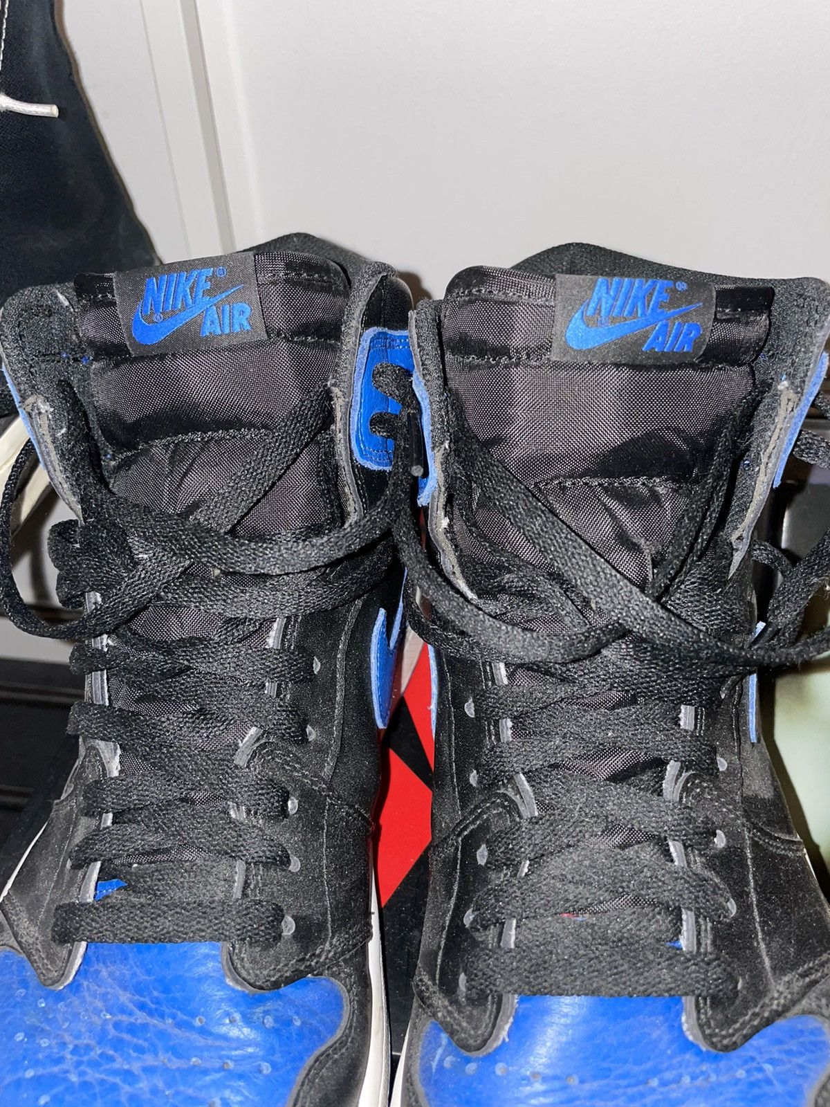 Jordan Brand Air Jordan 1 Retro High OG "2017 Royal" sneakers Size US 12 / EU 45 - 11 Thumbnail