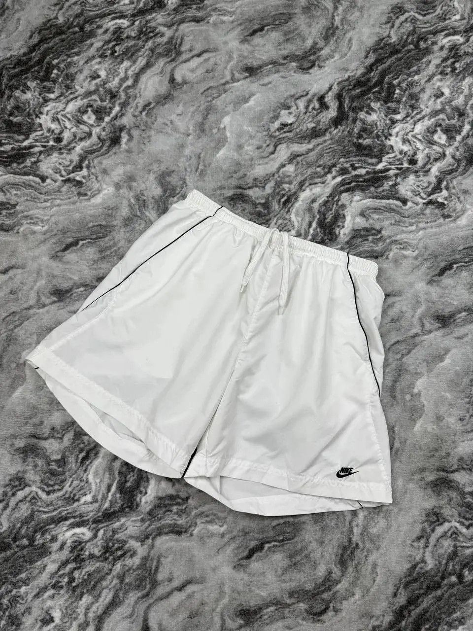 Nike Vintage Nike Shorts 00s Swoosh Striped Y2K Size US 36 / EU 52 - 1 Thumbnail