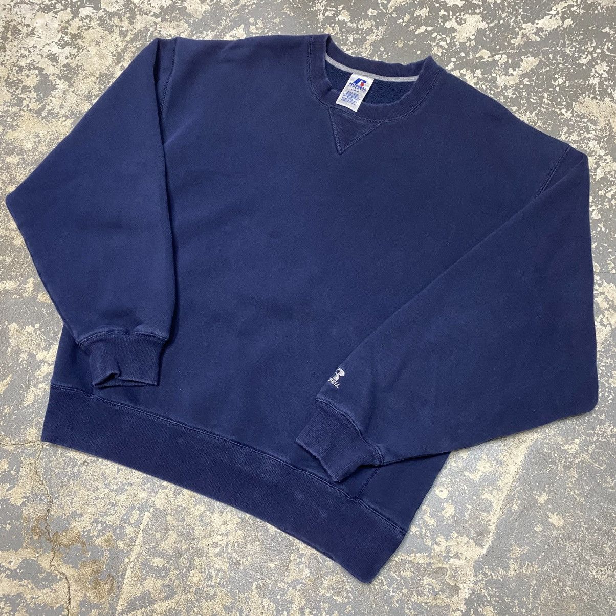 Russell Athletic × Vintage Vintage Russell Athletic Navy Blank Boxy Crewneck Hoodie Size US L / EU 52-54 / 3 - 2 Thumbnail