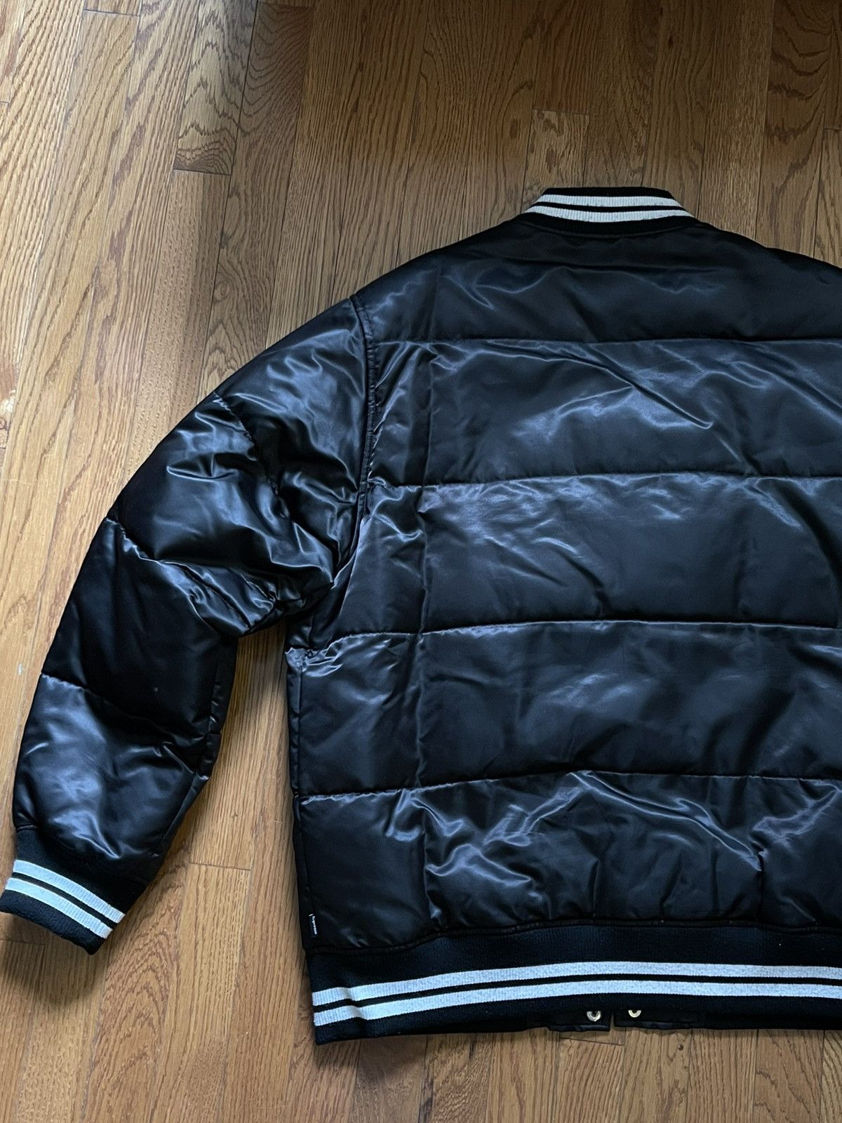 Supreme Black Supreme Script Varsity Puffer Sz. L Size US L / EU 52-54 / 3 - 7 Thumbnail
