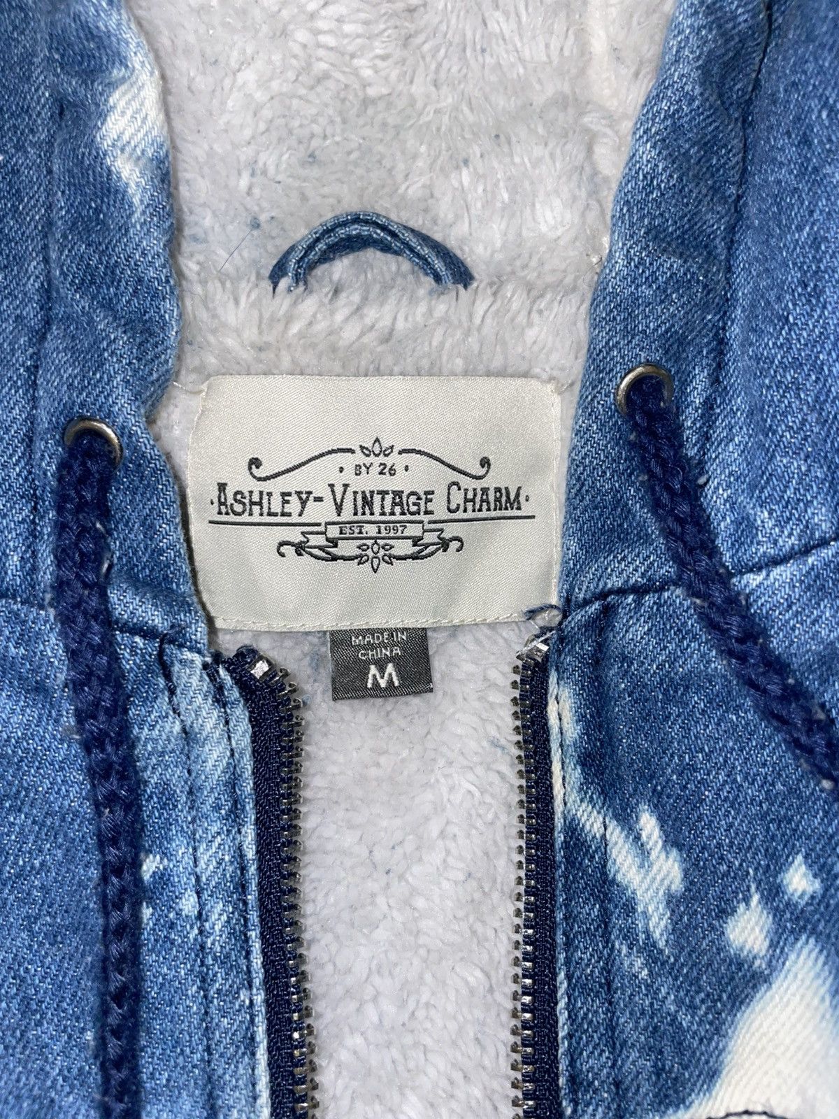 Other Custom Distress denim hooded faux fur cropped jacket Size M / US 6-8 / IT 42-44 - 6 Thumbnail