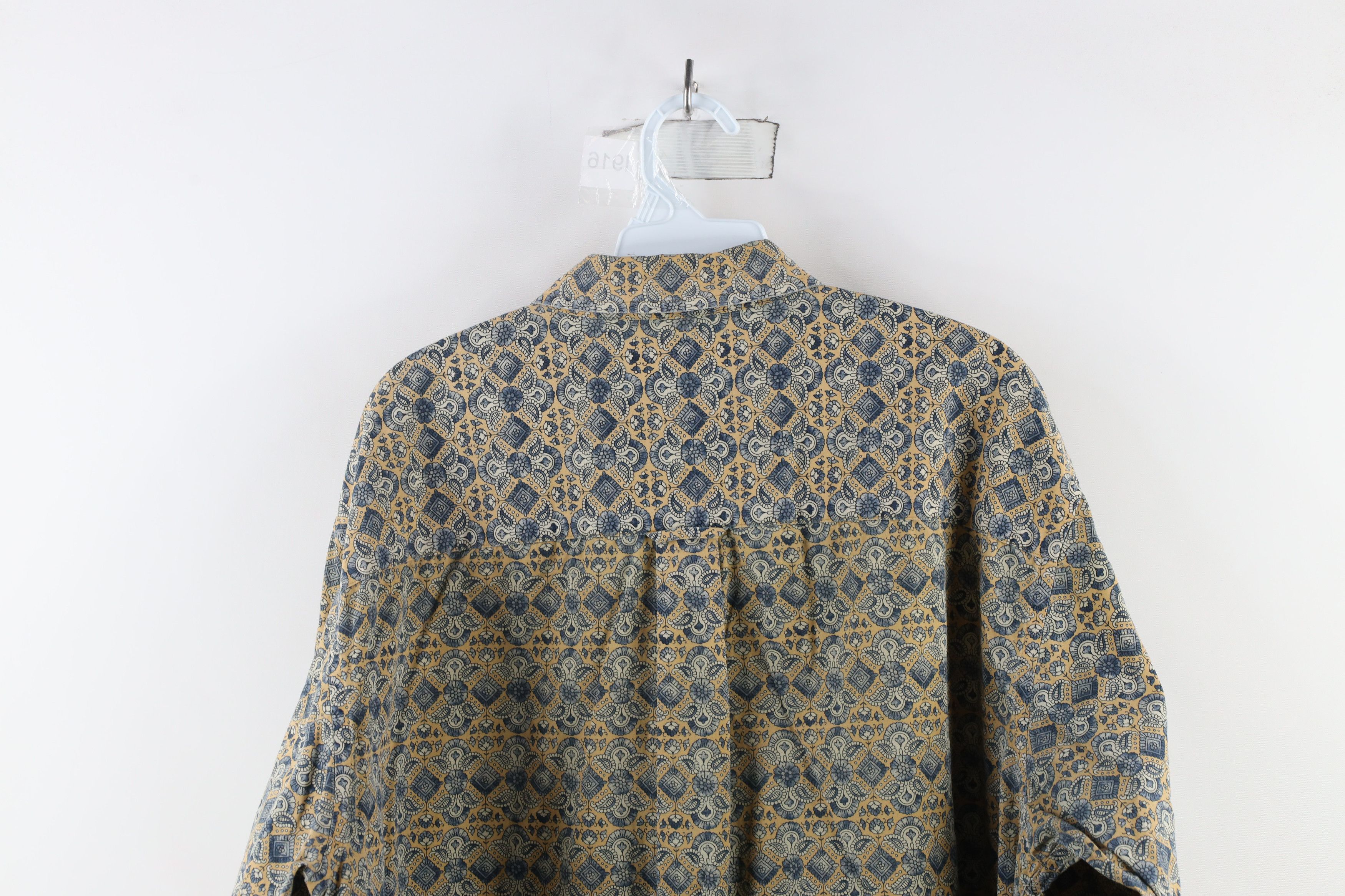 Vintage Vintage 90s Streetwear Geometric Button Down Shirt Cotton Size US XL / EU 56 / 4 - 13 Thumbnail
