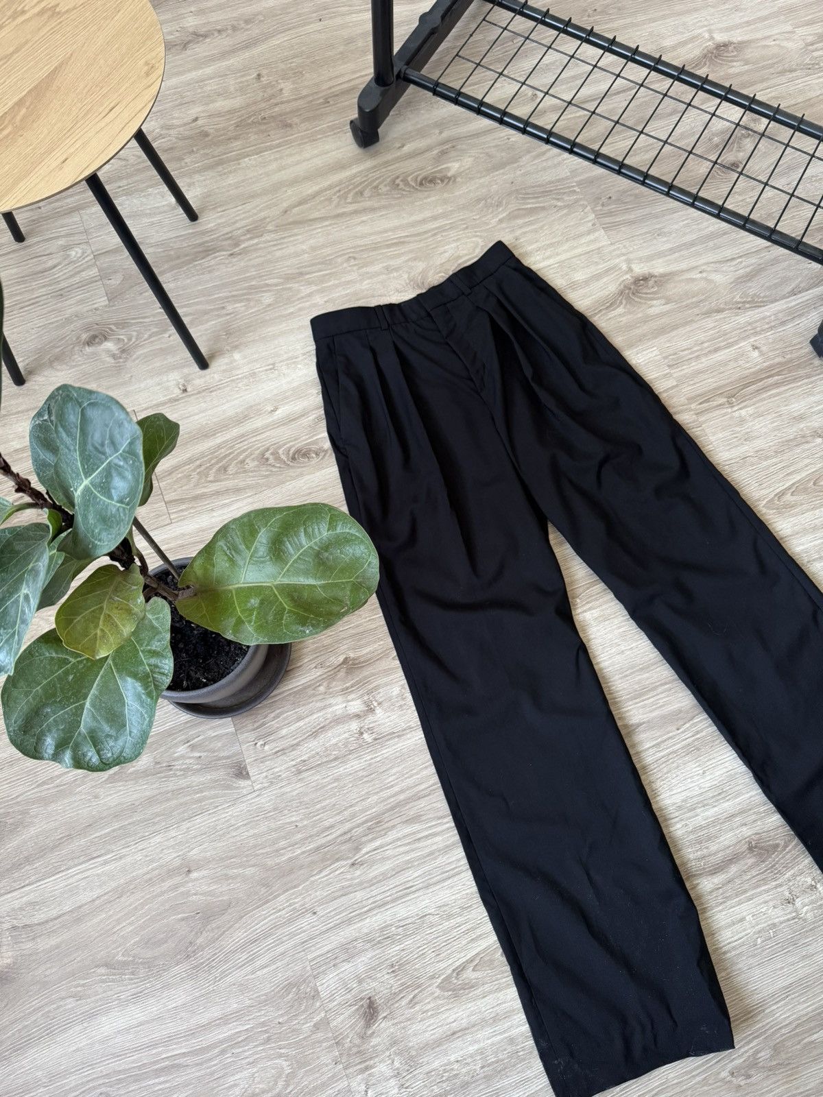 Celine Celine Double Pleated Tixie Wool Pants Women Size 26" / US 2 / IT 38 - 2 Thumbnail
