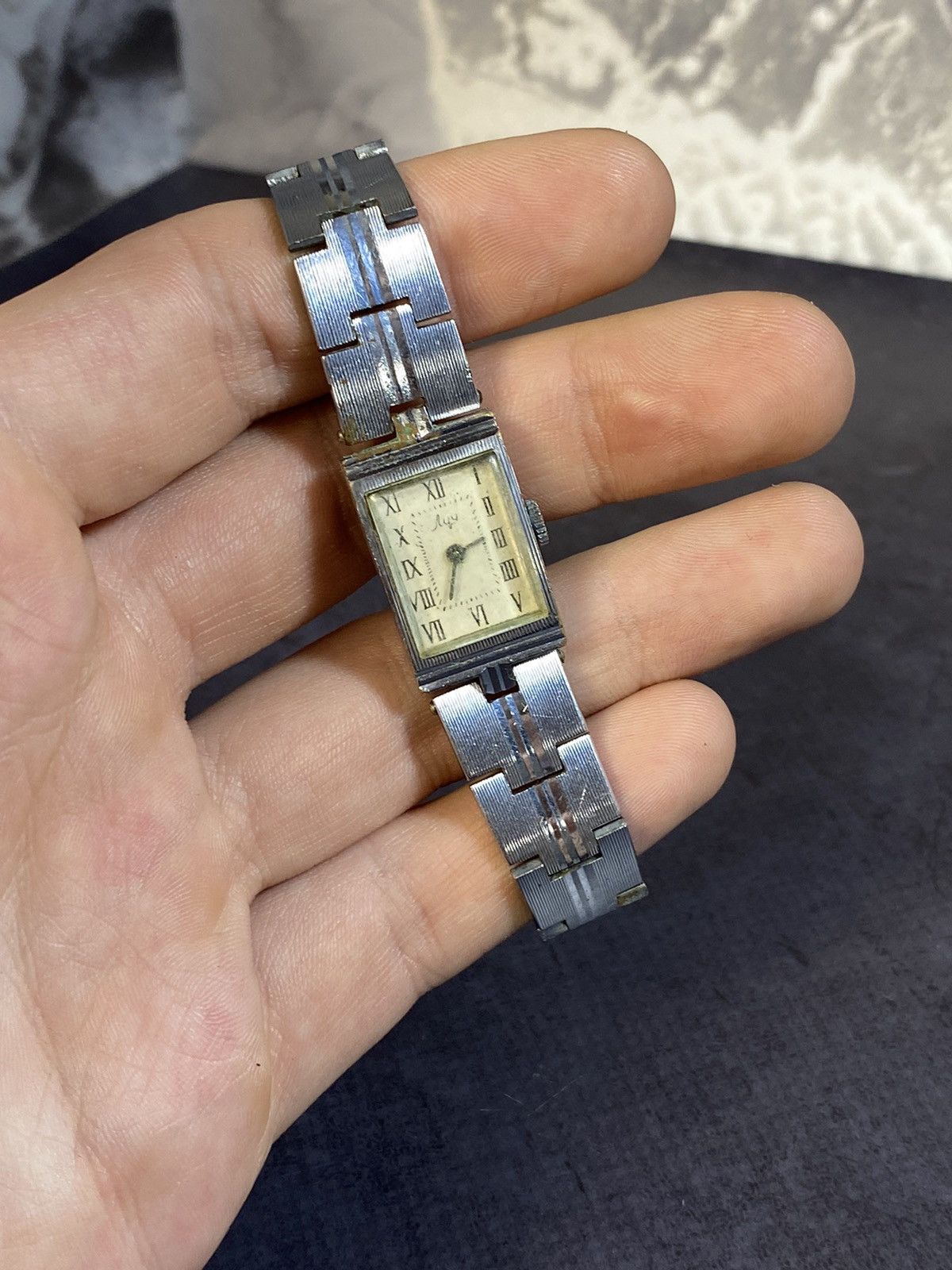 Vintage Vintage Luch Rectangular Watch - Soviet Classic Size ONE SIZE - 8 Thumbnail