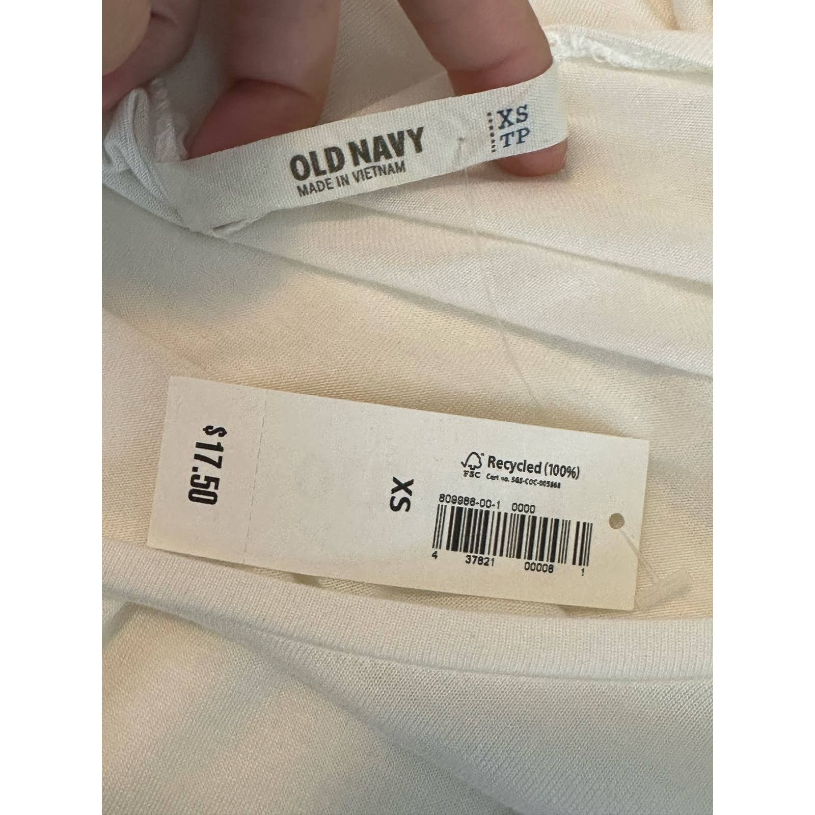 Old Navy Old Navy white short ruffled sleeves top size XS Size XS / US 0-2 / IT 36-38 - 3 Thumbnail