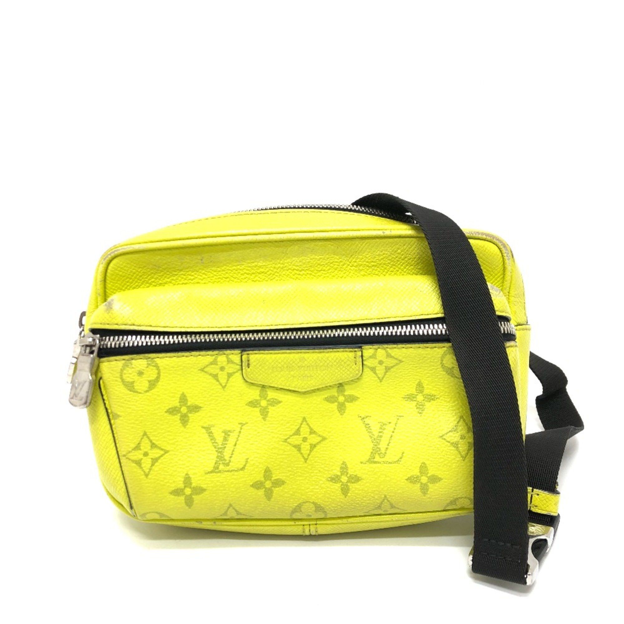 Louis Vuitton Louis Vuitton M30239 Taigalama Messenger bag body bag yellow Black/SilverHardware Size ONE SIZE - 1 Thumbnail
