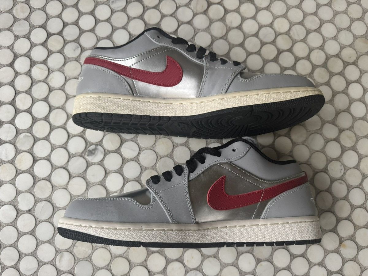 Jordan Brand 10 Jordan 1 Retro Low City Chicago Wolf Grey Metallic Silver Size US 10 / EU 43 - 4 Thumbnail