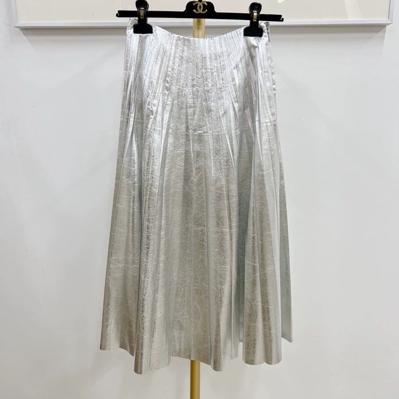 Gucci Gucci Silver Pleated Midi Skirt Size 36- DMC Size US 36 / EU 52 - 1 Thumbnail