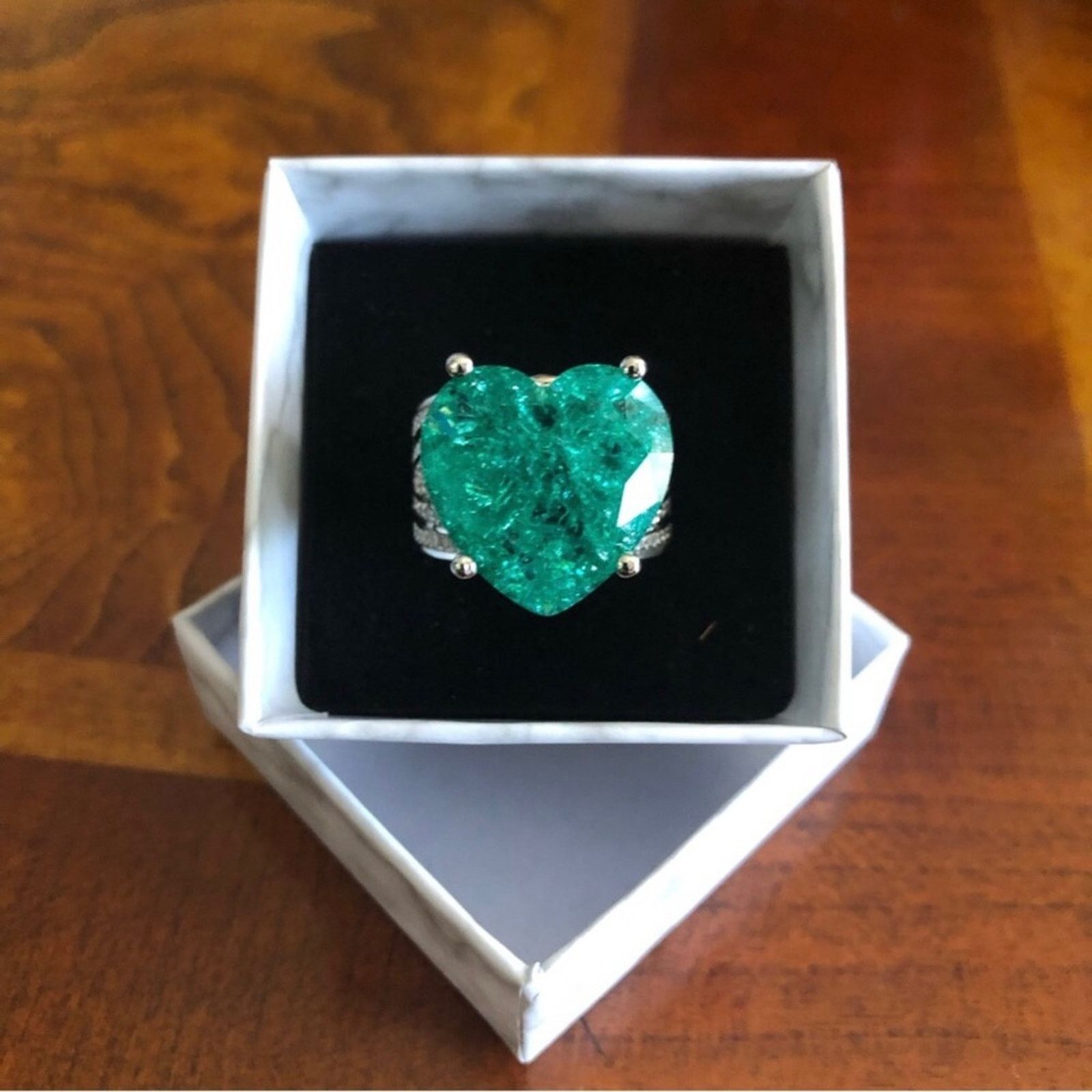 Other Ladies paraiba tourmaline emerald heart stone 925 ring 6 NIB Size ONE SIZE - 6 Thumbnail