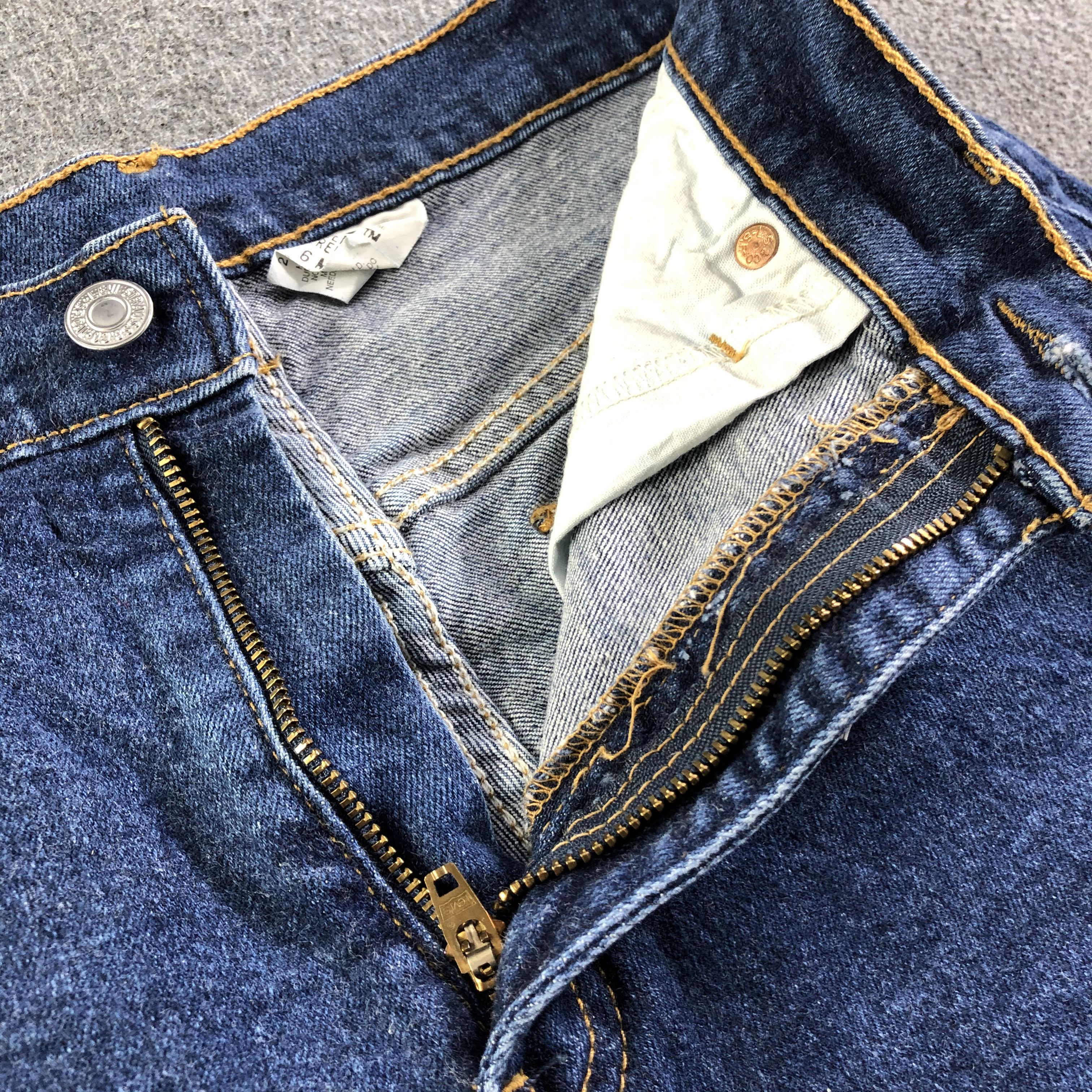 Levi's × Vintage Vintage Blue Wash Levis 550 Jeans-J4463 Size 26" / US 2 / IT 38 - 7 Thumbnail