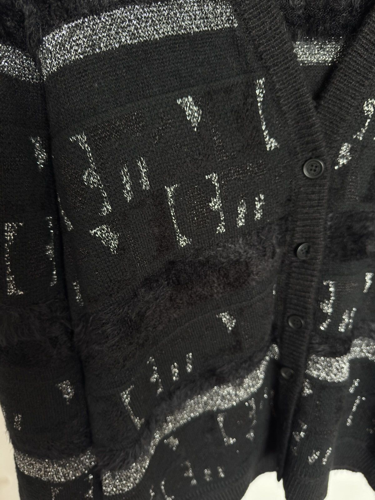 Heaven by Marc Jacobs heaven marc jacobs loopy logo cardigan size XL NEW Size US XL / EU 56 / 4 - 2 Thumbnail