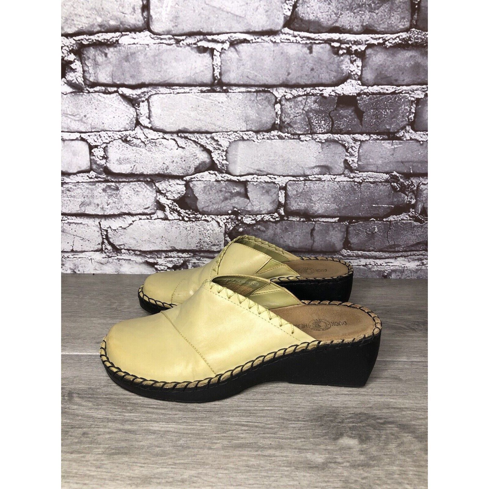 Duck Head Duckhead Yellow Leather Slip On Comfort Wedge Clogs Shoes Wo Size US 7 / IT 37 - 11 Thumbnail