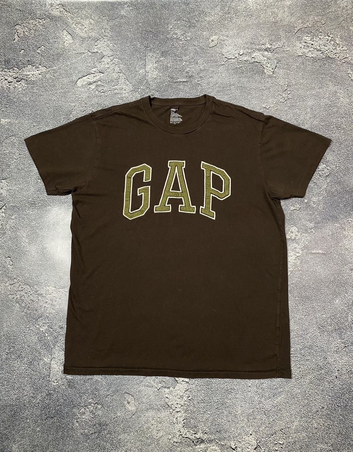 Gap GAP brown big logo Tshirt Kanye Size US M / EU 48-50 / 2 - 1 Thumbnail