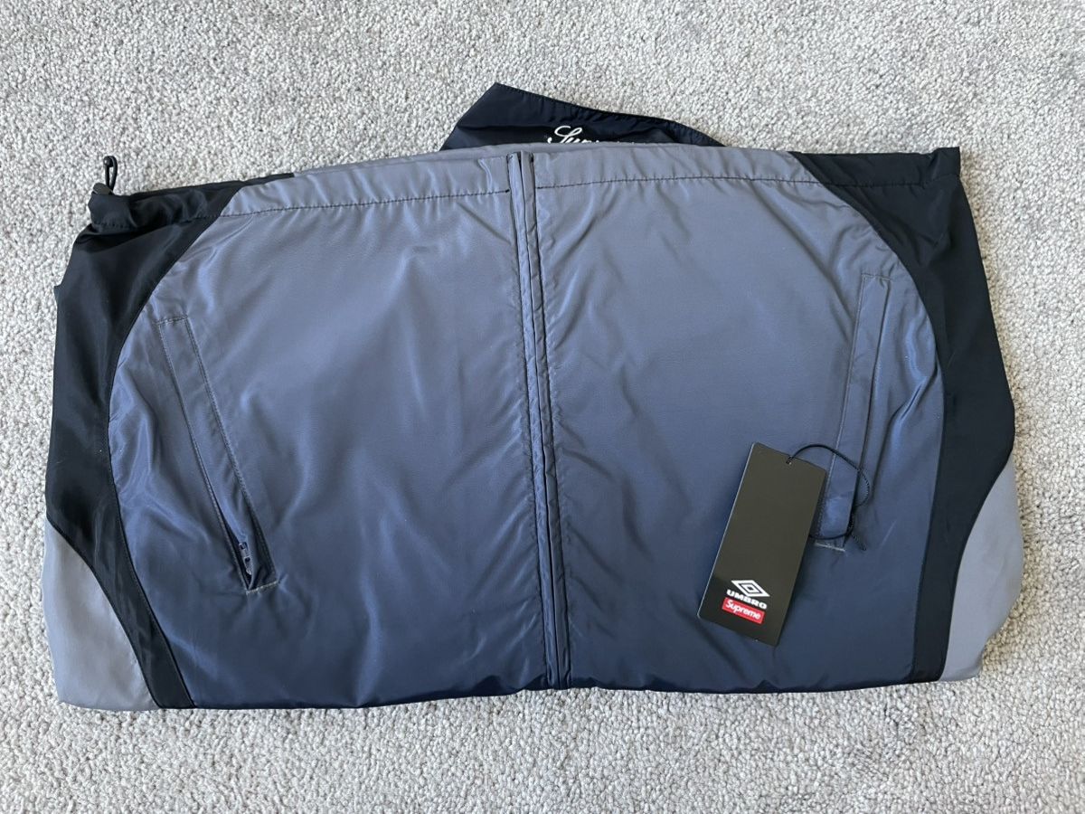 Supreme × Umbro Supreme x Umbro Gradient Track Jacket Black Small Size US S / EU 44-46 / 1 - 7 Thumbnail