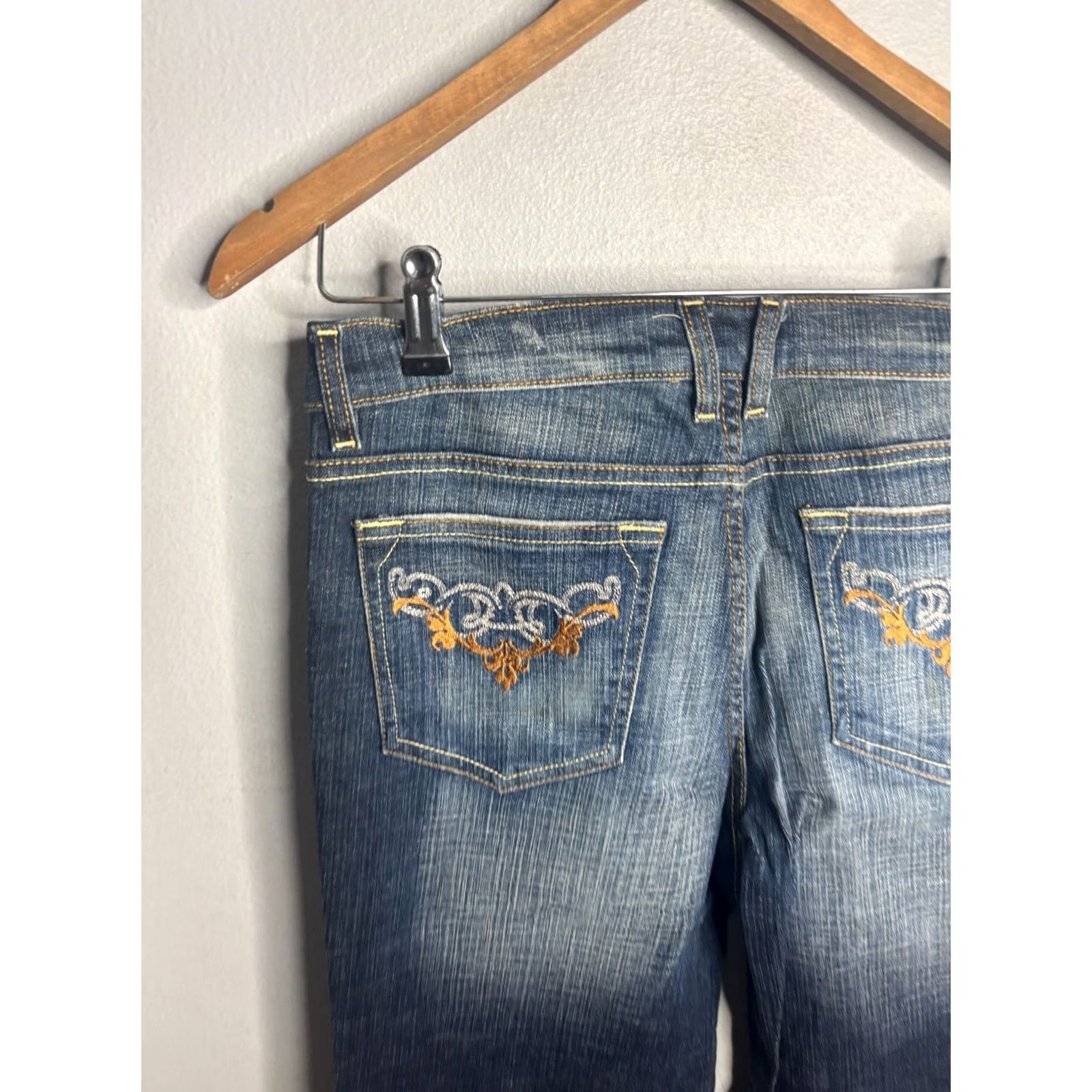 Southpole Southpole Jeans Womens Size 11 Denim Low Rise Flare Stretch 90s Logo Hip Hop Baggy Blue Reach for Jeans 3694 Size 32" / US 10 / IT 46 - 5 Thumbnail