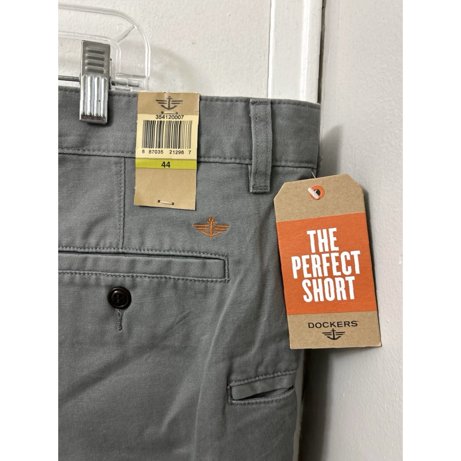 Dockers DOCKERS The Perfect Shorts Mens 44 Gray Cotton Flat Front 10" NWT 5-Pocket Chino Regular Jeans? Size US 44 / EU 60 - 4 Thumbnail