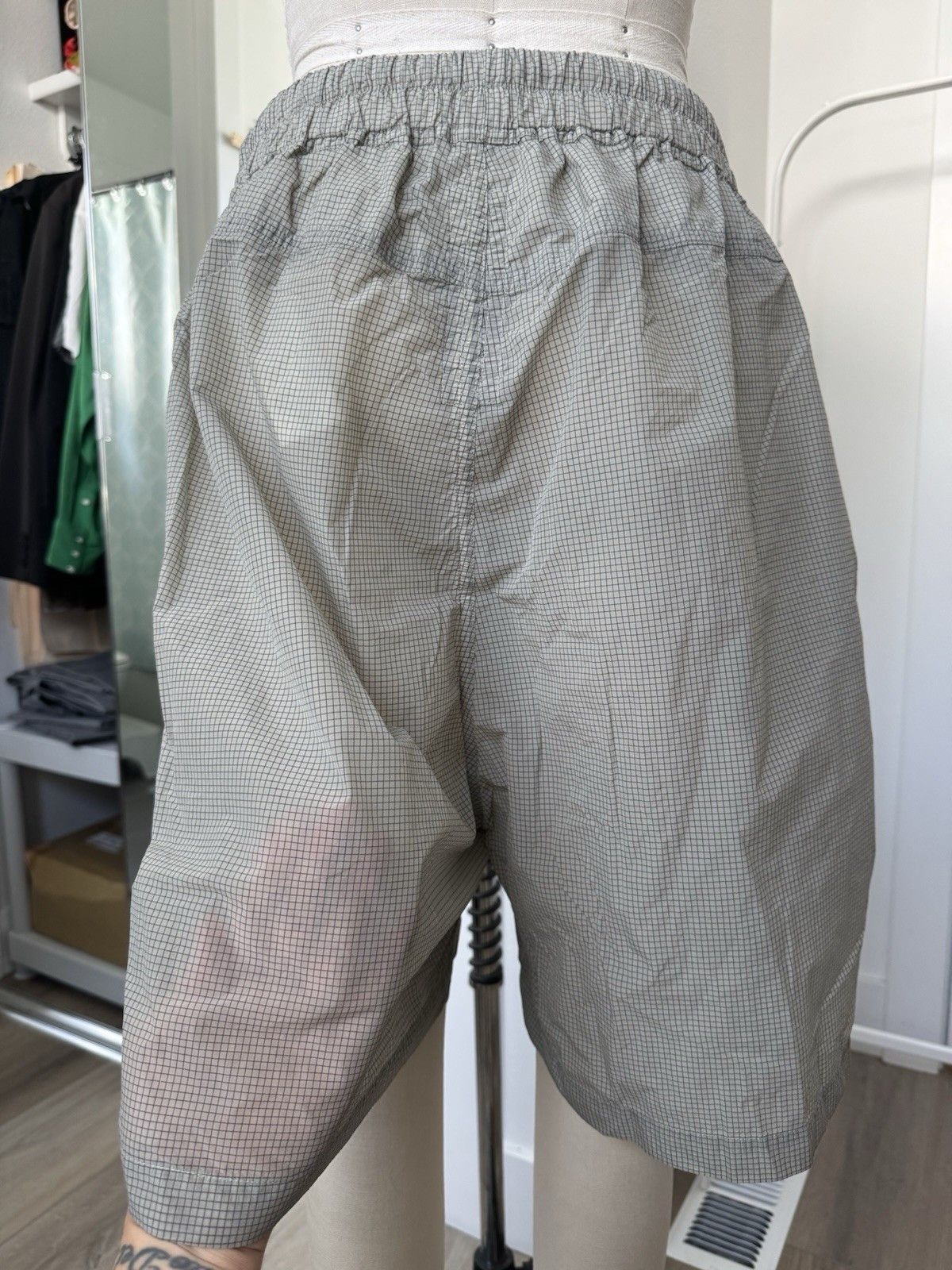 Rick Owens Rick Owens EDFU Nylon Ripstop Shorts SS23 Pearl Gray Size 50 Size US 40 / EU 56 - 8 Thumbnail