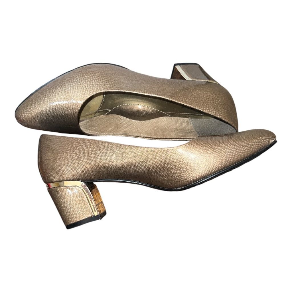 Other Women's Soft Style Gold Pumps Size 10 Size US 10 / IT 40 - 6 Thumbnail