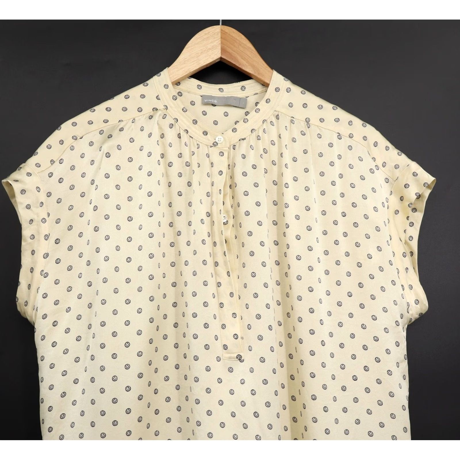 Vince Vince Blouse Shirt Women Silk Cap Sleeve 3 Button Split Neck Yellow L Size L / US 10 / IT 46 - 3 Thumbnail