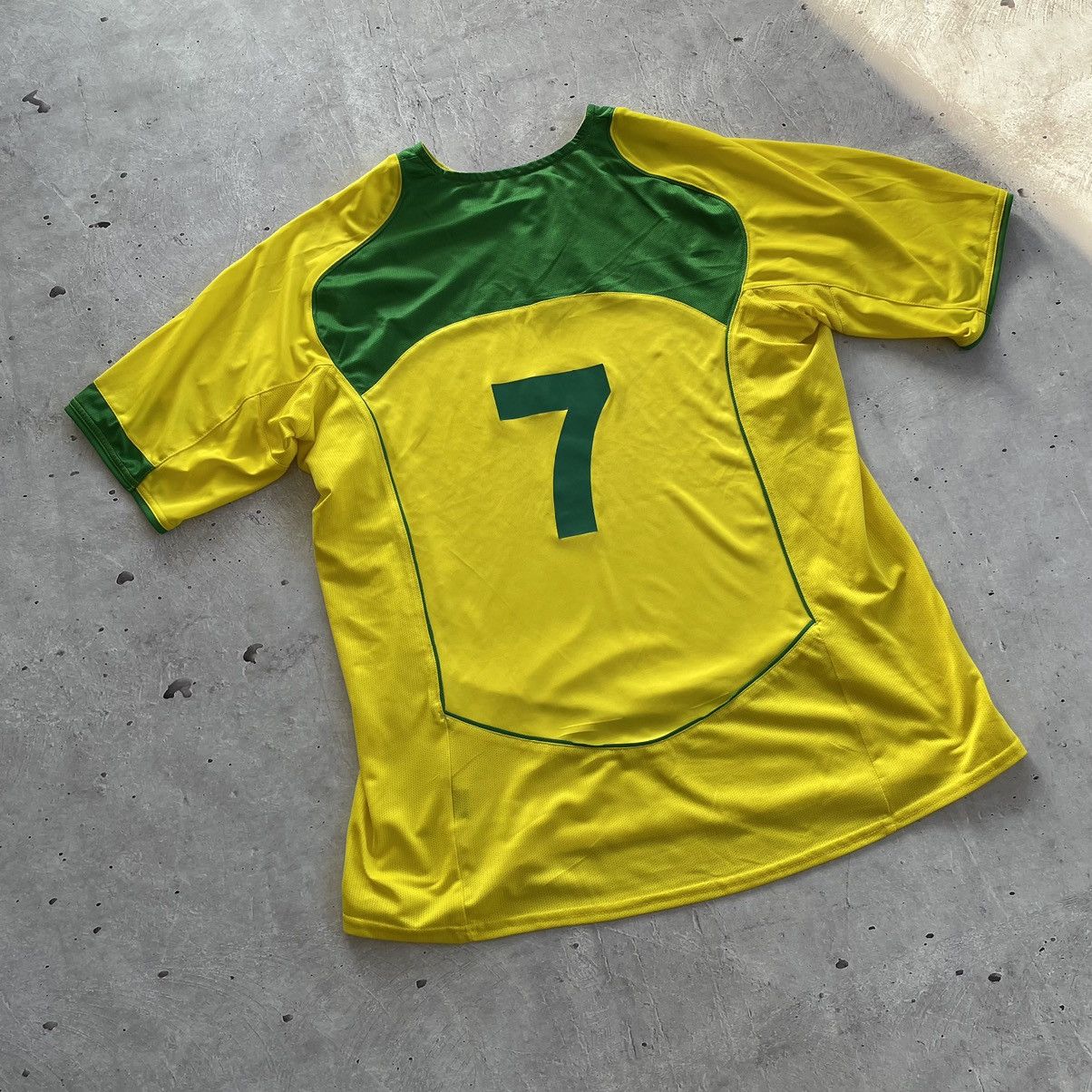 Nike Nike Brazil National Team 2004/2006 Home Jersey Size XL #7 Size US XL / EU 56 / 4 - 10 Thumbnail