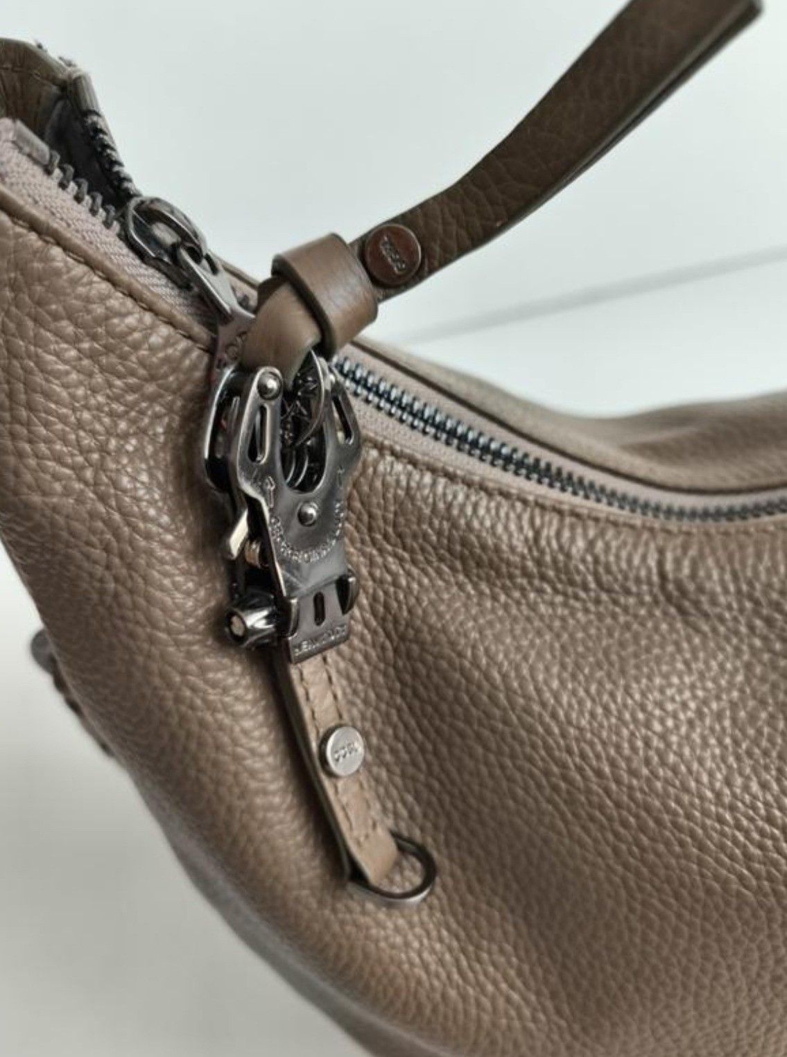 George Gina & Lucy George Gina Lucy GGL Women's Leather Brown Bag Half Moon Y2K Size ONE SIZE - 6 Thumbnail